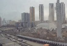 Около 100 машин повреждены при демонтаже всесезонного горнолыжного комплекса в Красногорске